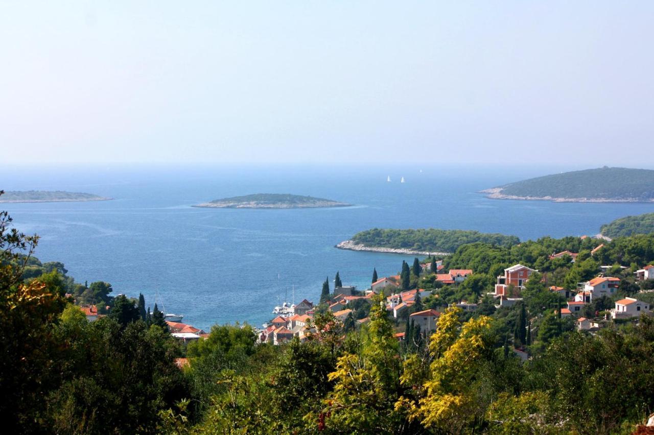 Apartments By The Sea Maslinica, Solta - 14748 Εξωτερικό φωτογραφία