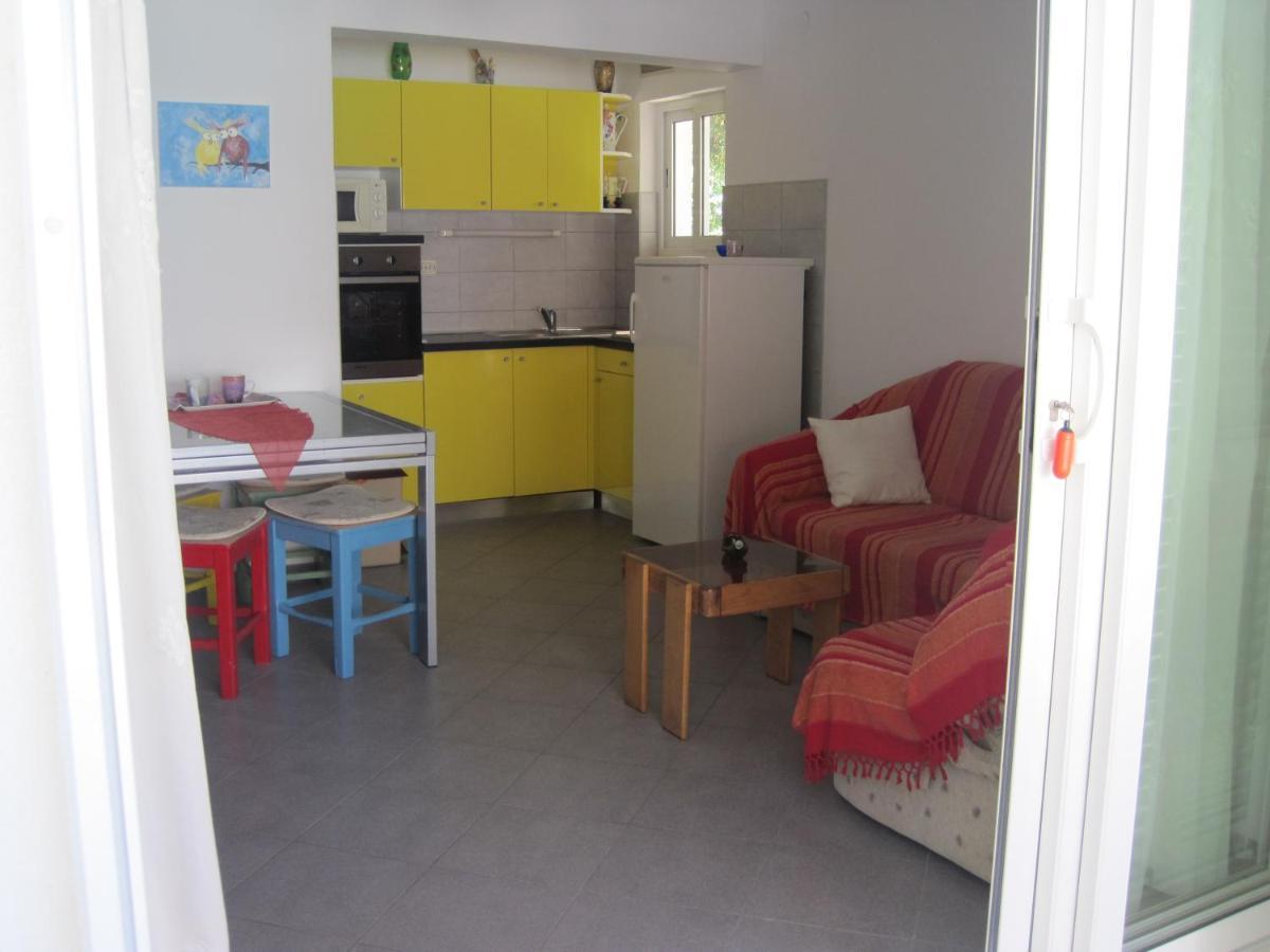 Apartments By The Sea Maslinica, Solta - 14748 Εξωτερικό φωτογραφία