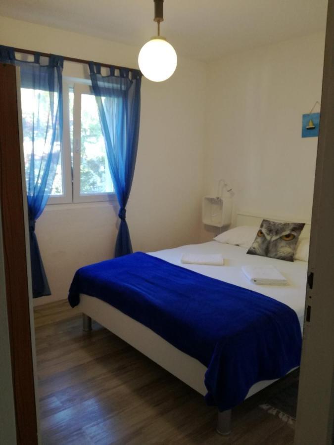 Apartments By The Sea Maslinica, Solta - 14748 Εξωτερικό φωτογραφία