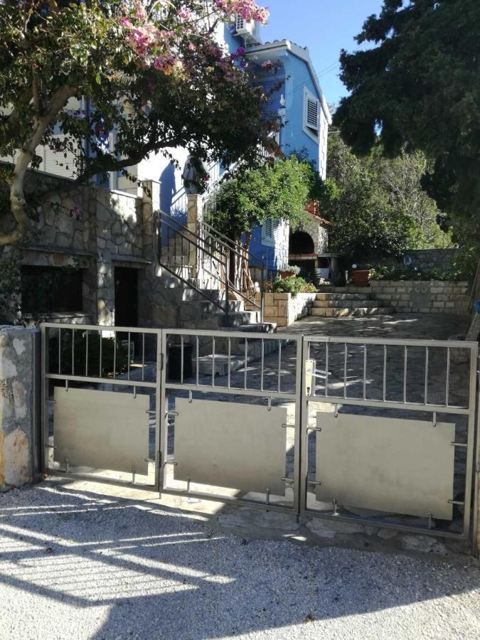 Apartments By The Sea Maslinica, Solta - 14748 Εξωτερικό φωτογραφία