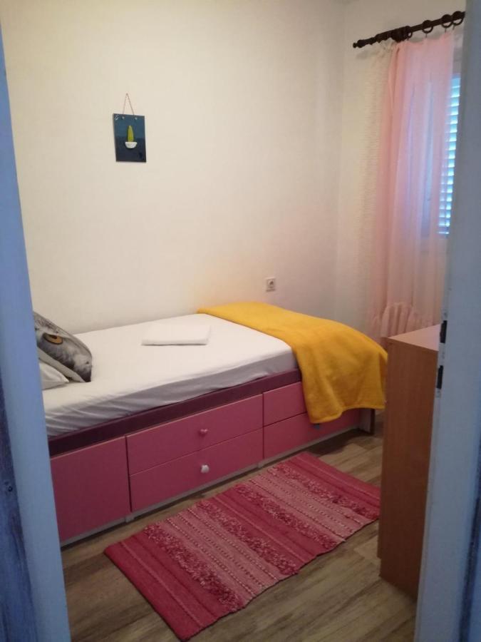 Apartments By The Sea Maslinica, Solta - 14748 Εξωτερικό φωτογραφία